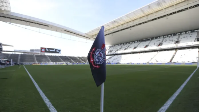 Corinthians fecha novo patrocínio com potencial de R$ 100 milhões