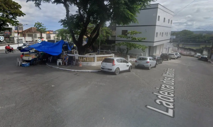 Corpo é encontrado em casa abandonada no Centro de Maceió