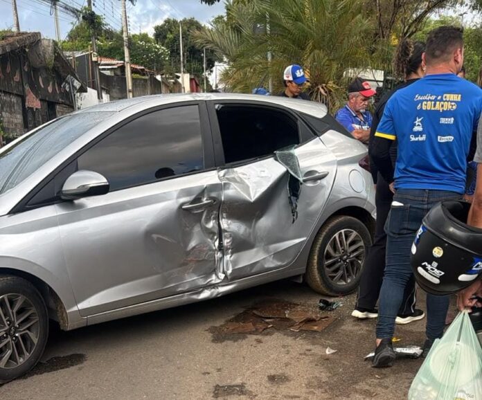 Entregador de gás fica ferido após colisão entre carro e moto em Palmeira