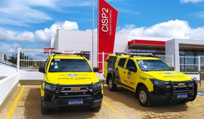 Mulher trans tem casa invadida e é agredida pelo ex-companheiro