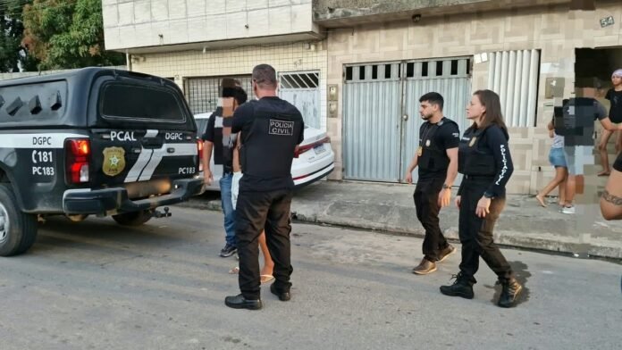 Operação prende acusados de homicídio e apreende adolescente em Alagoas