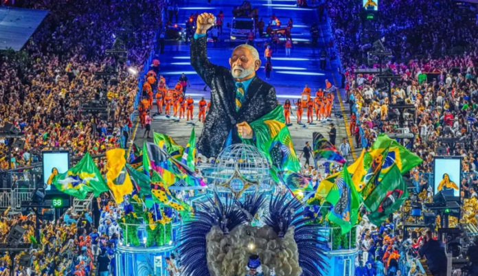 PGE se posiciona contra punição à campanha de Lula por desfile no Carnaval