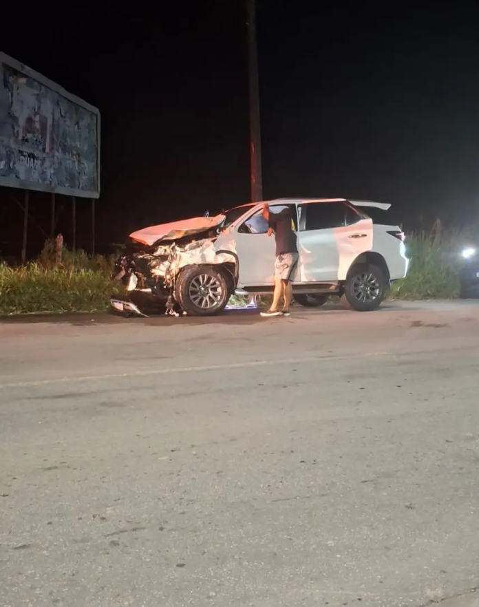 Prefeito sofre acidente após cavalo invadir rodovia estadual