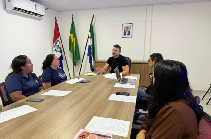 Segurança Cidadã dialoga com representantes dos ambulantes sobre ordenamento da orla marítima